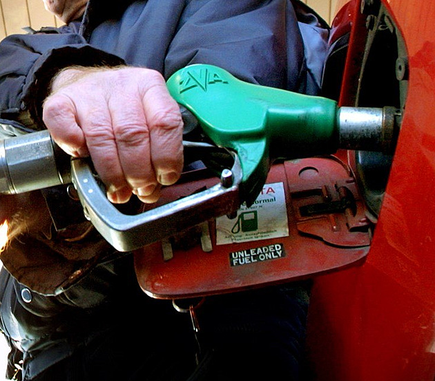 Ceny paliv dusí dopravce či farmáře. Jde o miliony, hrozí dražší zboží i služby