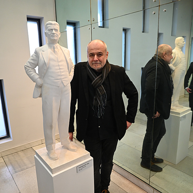 Ve zlínském divadle odhalili sochu Tomáše Bati, kdysi zde stál jeho rodný dům