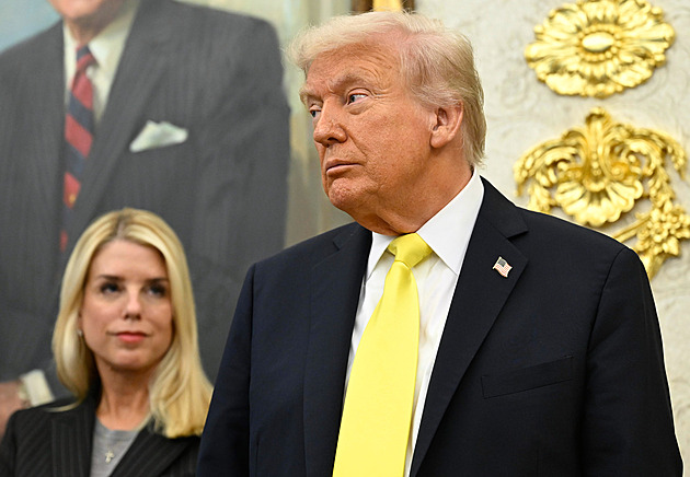 Velký krok k válečné ekonomice. Trump chce drastické zvýšení výdajů na obranu