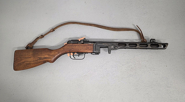 Sovětský samopal i dva velmi vzácné kousky. Zbraňová amnestie dál překvapuje