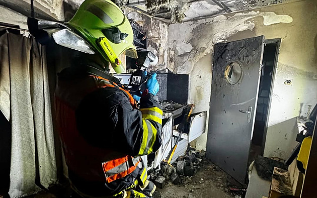 Kvůli vadné rychlovarné konvici vyhořel na Děčínsku byt