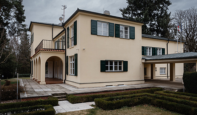 Závěť první dámy se naplnila. Vláda předala Benešovu vilu muzeu