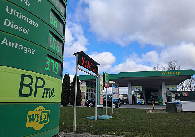 Natankuju jen s nákupem. U polských pump lze ušetřit, zájem Čechů je ale vlažný