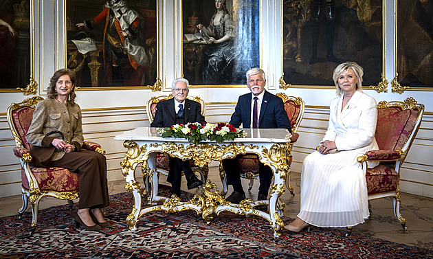 Italský prezident Mattarella přijel za Pavlem, na letišti ho vítal Macinka Italský prezident Mattarella přijel za Pavlem, na letišti ho vítal Macinka