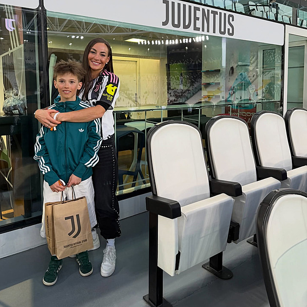 Wiererová zavítala na zápas Juventusu. Domů si odnesla vlastní dres