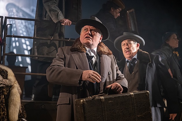 Světu nerozumím a řešení neznám. Dcerám proto v herectví nebráním, říká Hanuš