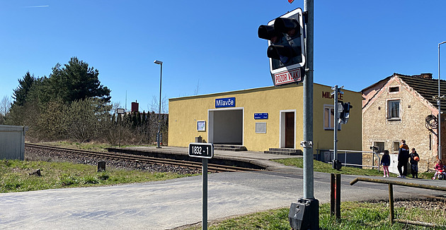 Srážka vlaků na Domažlicku má dohru, bratr zemřelého strojvedoucího žaluje dráhy