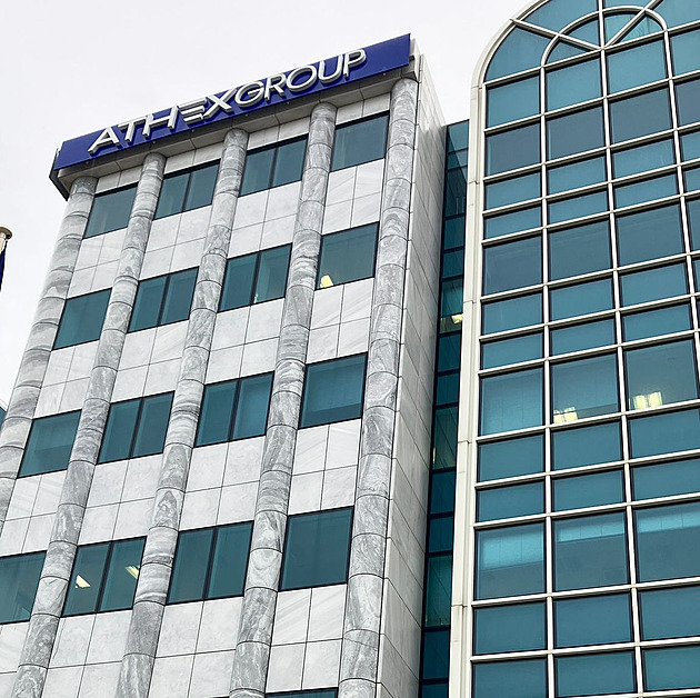 Zazvonil zvonec a Allwyn vstoupil na aténskou burzu. Už vyhlíží další trhy