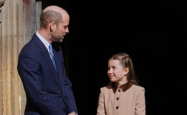 Královské Velikonoce. Princ George už výškou dohání maminku Kate