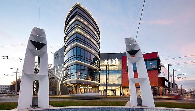 Aupark kvete slevami a sout�emi