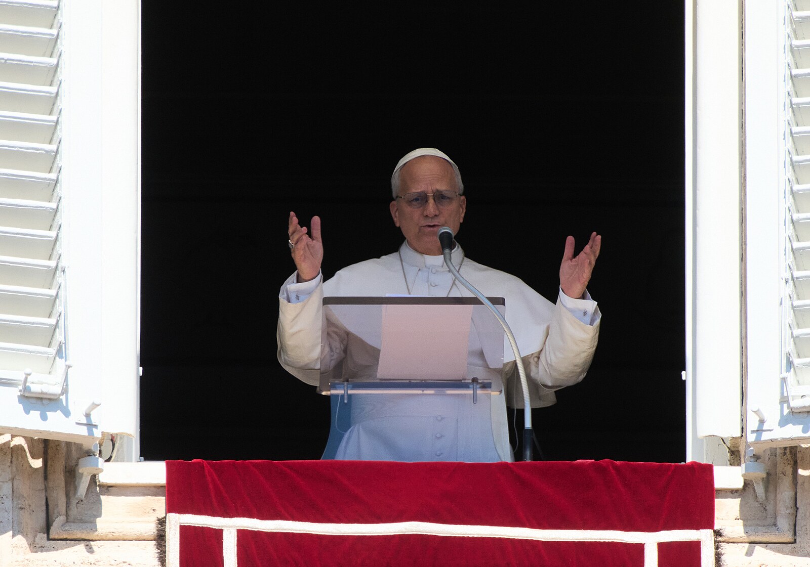 Lidé si zvykají na násilí, kritizoval Lev XIV. na závěr Velikonoc krveprolití ve válkách