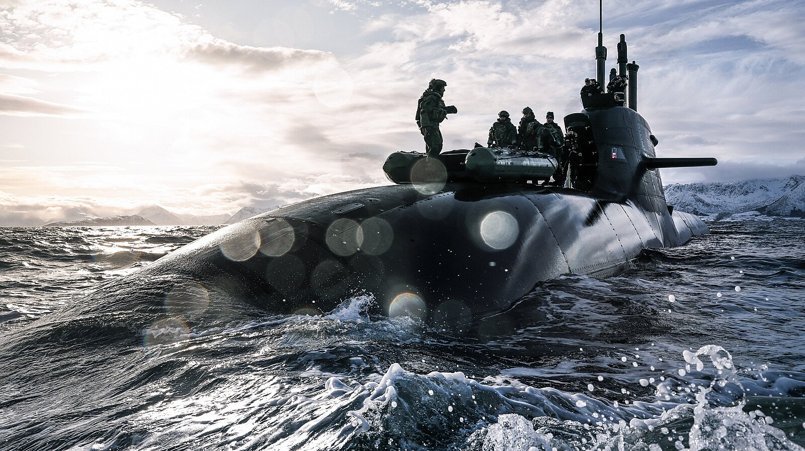 Britové a Norové odehnali v Atlantiku ruské ponorky, ohrožovaly kabely