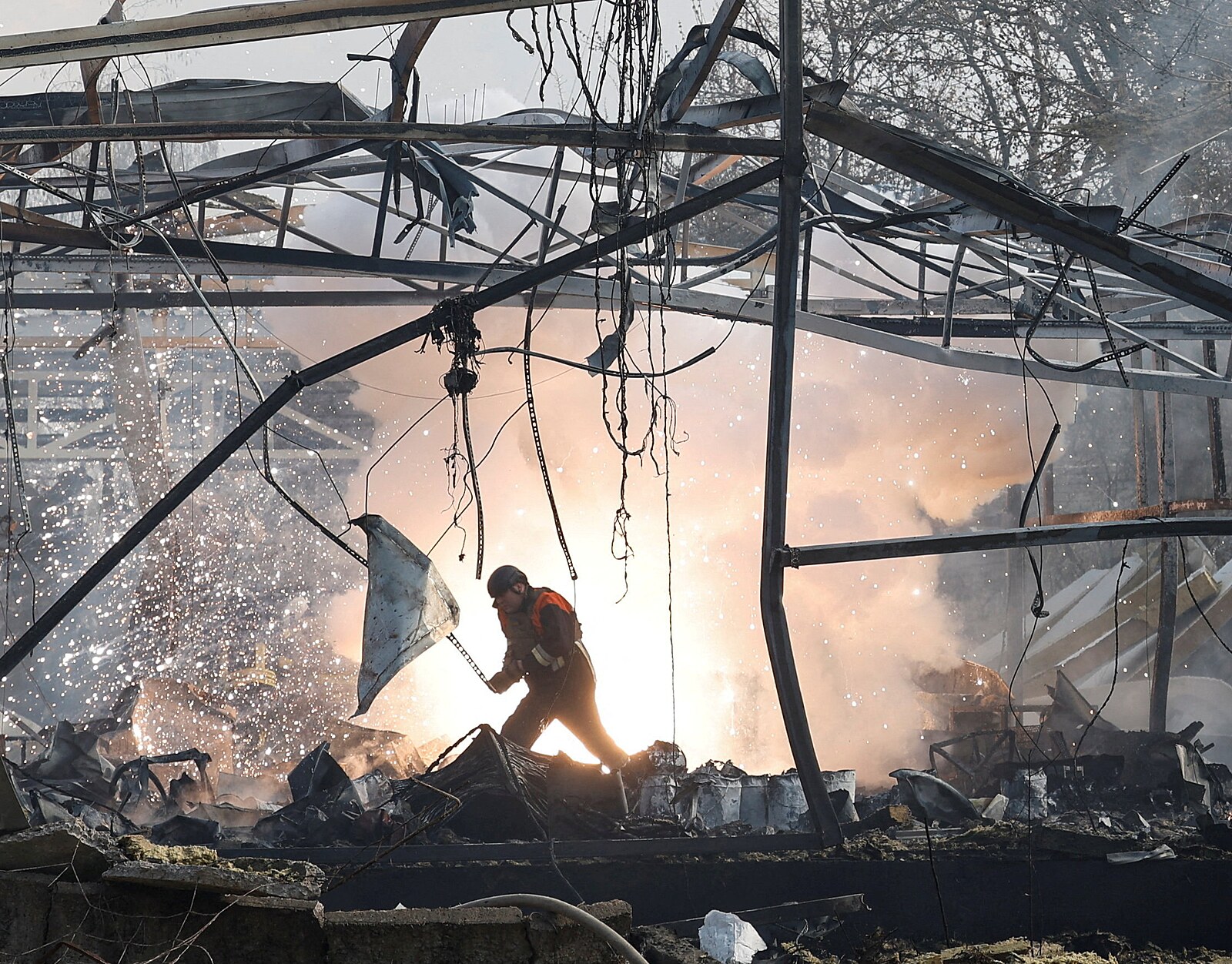Ukrajina hlásí masivní ruský vzdušný útok. Polsko vyslalo stíhačky