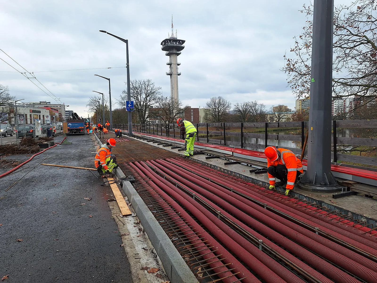 Pardubice'deki üç köprüdeki sınırlı trafik trafiği zorlaştırıyor