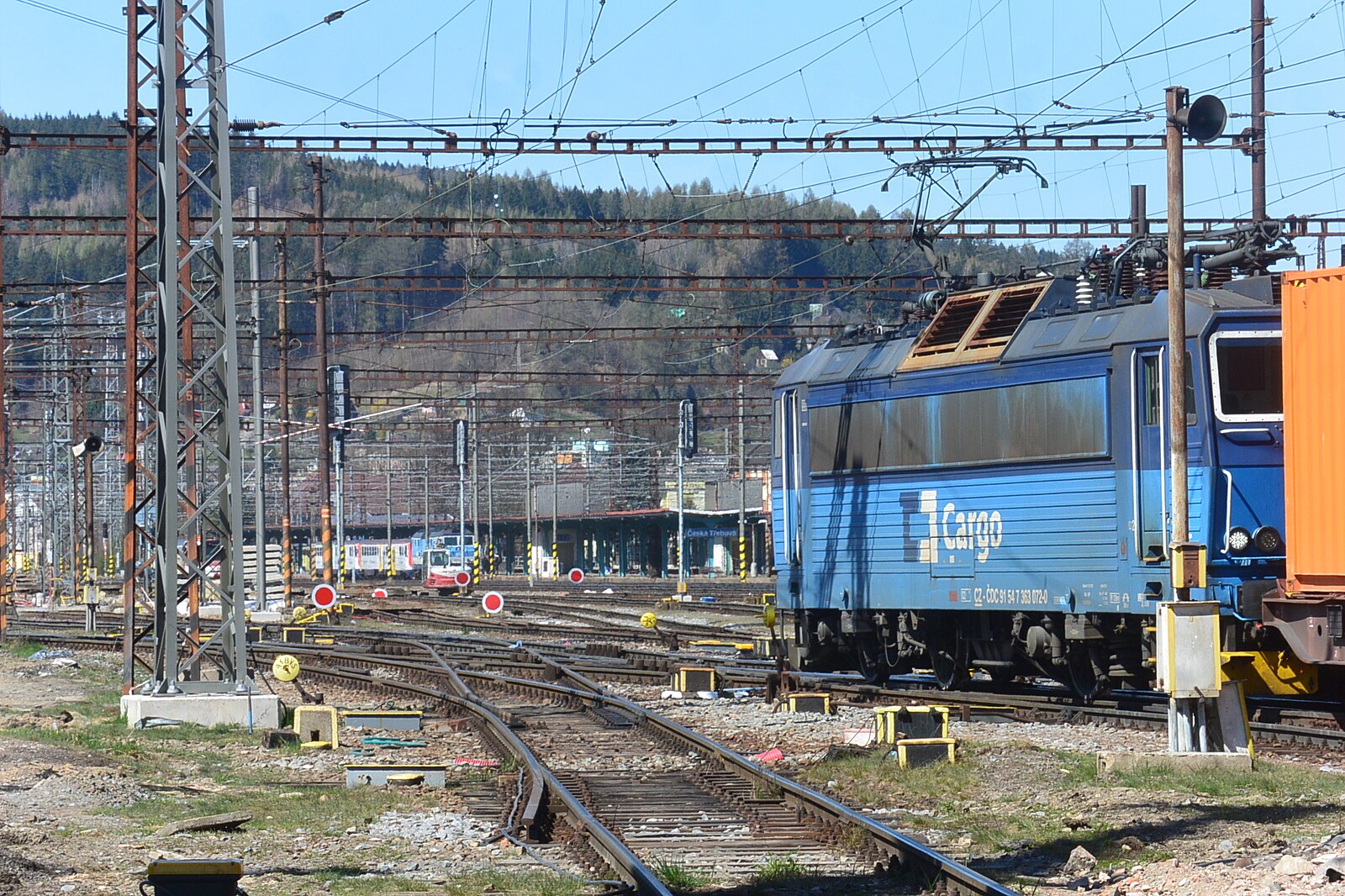 Nepovolená jízda nákladního vlaku. Na trati u České Třebové zasáhl systém ETCS