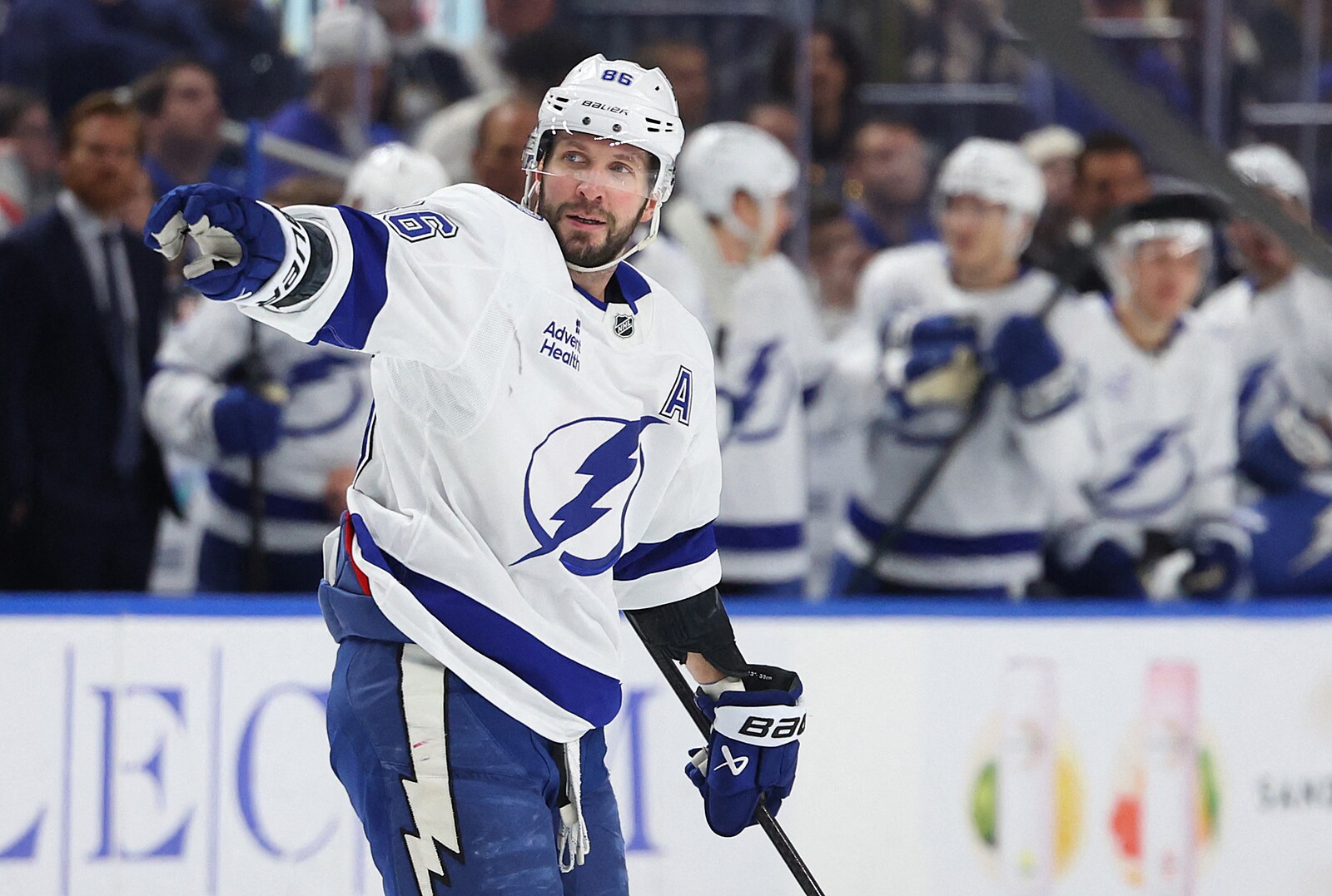 Winnipeg nedal šanci Seattlu, Kučerov vyrovnal McDavida na čele bodování