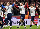 �e�tí fotbalisté ve slu�ivých tri�kách V�ichni jsou u� v Mexiku.