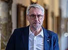 Ministr vnitra Lubomír Metnar p�ichází na dne�ní jednání vlády, kde se...