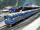 Macosa dmu No.220 departs Aguas Calientes on a service for Ollantaytambo, 10/07.