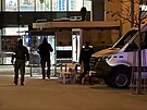 Policisté vy�et�ují výbuch dvou bankomat� u OC Opatovská na Praze 4. (4. dubna...