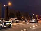 Policisté vy�et�ují výbuch dvou bankomat� u OC Opatovská na Praze 4. (4. dubna...