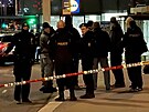 Policisté vy�et�ují výbuch dvou bankomat� u OC Opatovská na Praze 4. (4. dubna...