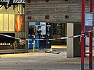 Policisté vy�et�ují výbuch dvou bankomat� u OC Opatovská na Praze 4. (4. dubna...