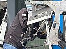V Opatovské ulici v Praze n�kdo v noci na sobotu po�kodil dva bankomaty. (4....