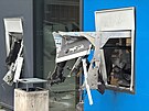 V Opatovské ulici v Praze n�kdo v noci na sobotu po�kodil dva bankomaty. (4....
