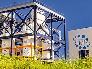 Koncepce malé modulární jaderné reaktorové elektrárny SMR.