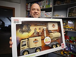 K padesátinám igrá�ka uvedla firma Efko na trh i edici figurek, které se...