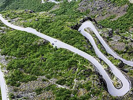 Historicky byla Trollstigen obchodní stezkou spojující odlehlé oblasti. Dnes...
