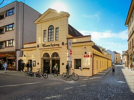 Ve �tvrtek 9. dubna se otev�ela �eskobud�jovická legendární pivnice a...