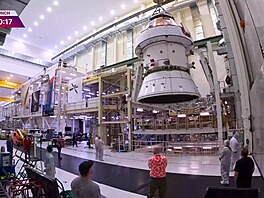 P�íprava lodi Orion pro misi Artemis II