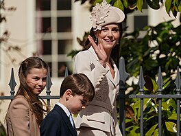 Princezna Charlotte, princ Louis a princezna Kate ve Windsoru (5. dubna 2026)