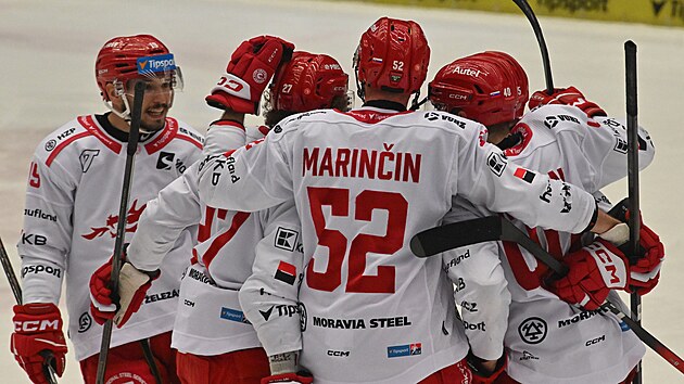 Hokey ekstra ligi ONLINE: Sparta – Pardubice, Třinec'in maç puanı var