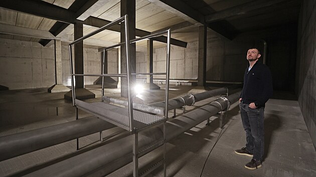 Dosud nenapu�t�n� komory maj� v�raznou akustiku s n�kolik sekund dlouh�m dozvukem.