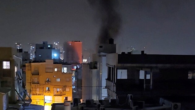 Írán útočil na Izrael balistickými střelami, nejméně jedna nesla kazetovou munici