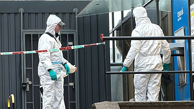 U pra�sk�ho Obchodn�ho centra Opatovsk� do�lo v sobotu r�no k v�buchu dvou bankomat�. Na m�st� zasahuje policie, v akci jsou tak� pyrotechnici. (4. dubna 2026)