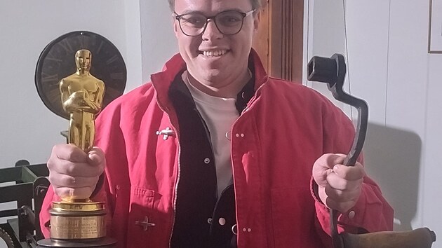 Pavel Talankin s Oscarem ve v�i jilemnick� radnice. (4. dubna 2026)