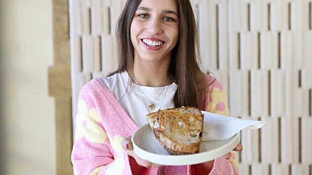 Zuzana Mad�rov� na autogrami�d� v Liberci, na kter� se pod�valo ob�erstven� inspirovan� obl�ben�mi chut�mi olympijsk� v�t�zky. (1. dubna 2026