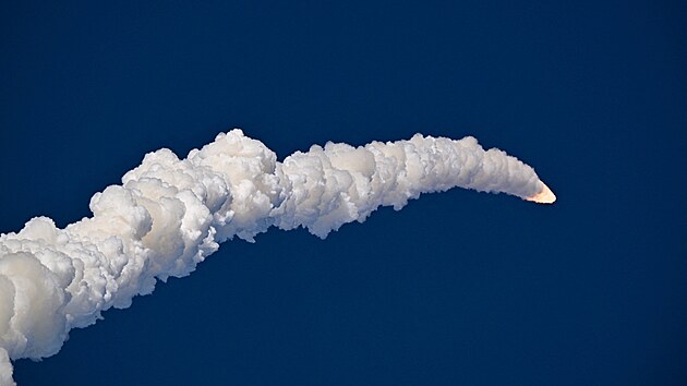 Florida za�ila start rakety Orion v r�mci mise Artemis II, kter� po 54 letech zavede lidskou pos�dku k M�s�ci (2. dubna 2026)