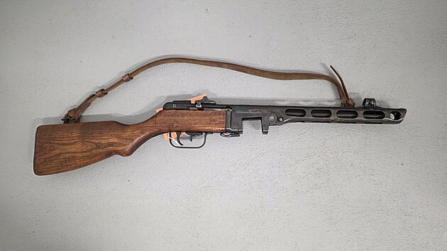 Sovětský samopal i dva velmi vzácné kousky. Zbraňová amnestie dál překvapuje