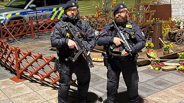 Policist� o Velikonoc�ch zv��ili dohled nejen nad silni�n�m provozem. (4. dubna 2026)