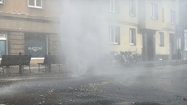 Policie zasahuje u hav�rie vody v pra�sk�ch Hole�ovic�ch. (5. dubna 2026)