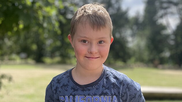 Jeden�ctilet� Marek, kter� miluje kon�, karate, tanec, vodn� radov�nky i z�bavn� parky. (1. dubna 2026)