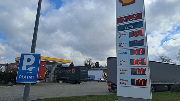 Benzinka Shell v centru Kudowy-Zdr�j