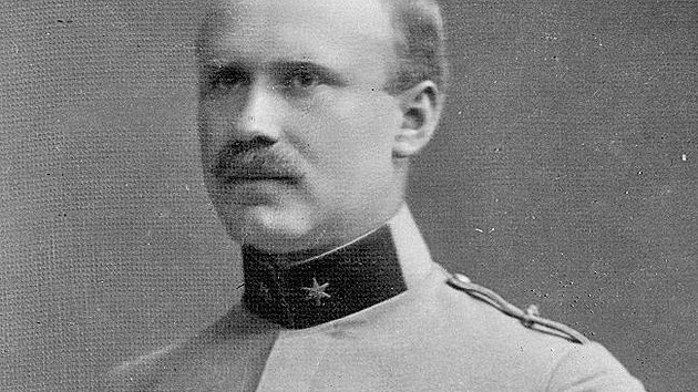 Leopold Ba�a poch�zel z Uhersk�ho Hradi�t�, byl to bratr Tom�e Bati z druh�ho man�elstv� jeho otce.