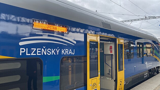 �esk� dr�hy p�edstavily prvn� ze sedmi zmodernizovan�ch jednotek RegioShark p�ezd�van�ch �ralok. (30. b�ezna 2026)