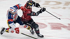 T�sný souboj v duelu Sparty a Pardubic.